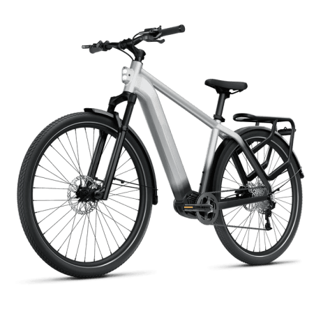 Велосипедист на прогулке